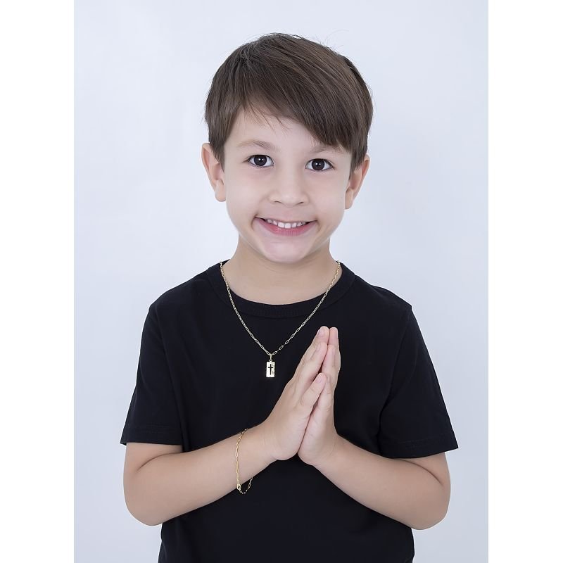 COLAR INFANTIL PARA MENINO PLAQUINHA CRUCIFIXO BANHADO EM OURO