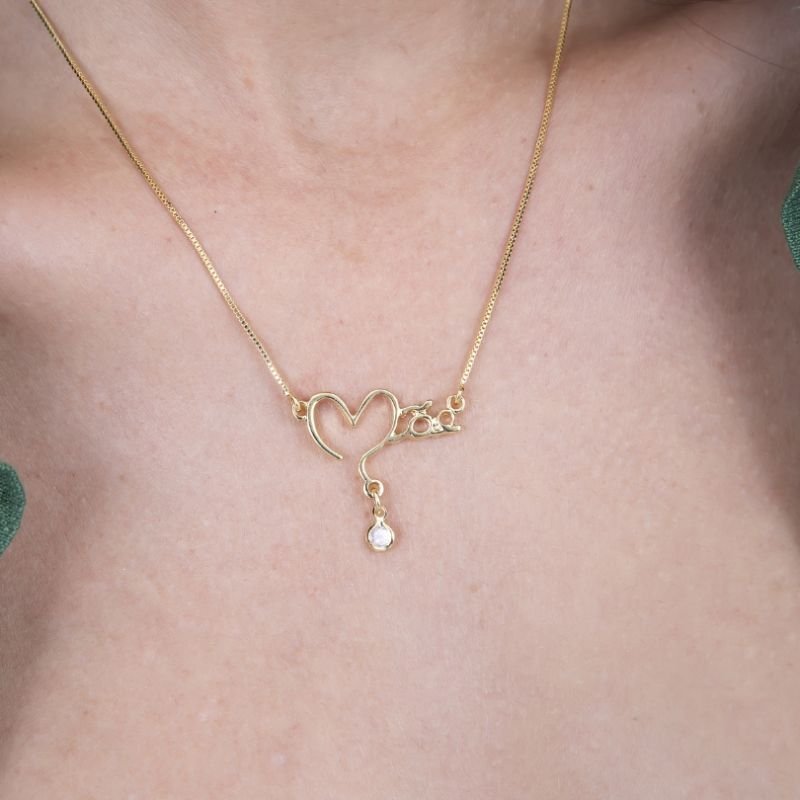 COLAR CORAÇÃO MÃE COM ZIRCONIA 4MM BANHADO EM OURO